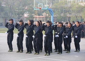 女子方隊訓練表演
